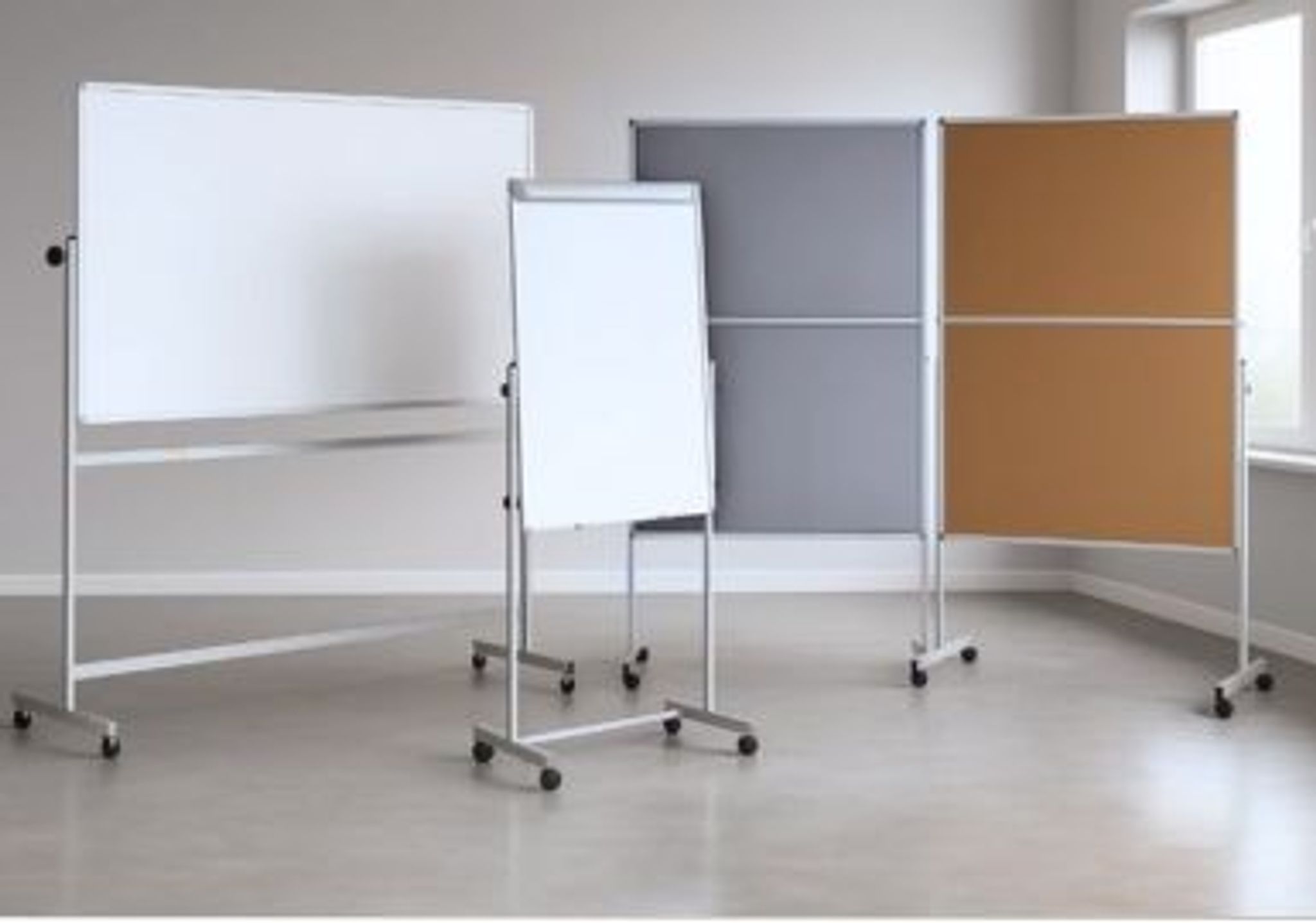 ROZŠIŘUJEME: Tabule a flipcharty