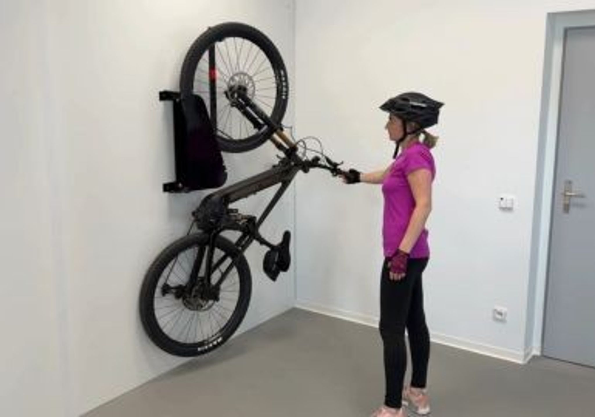 NÁŠ TIP: Držák na elektrokolo na zeď - výhody systému UpBike