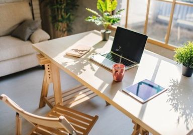 Jak urządzić home office? Urządź sobie domowe biuro