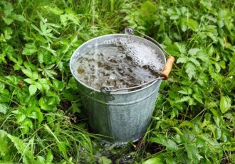 Dažďová voda: Ako ju využiť a uchovávať?