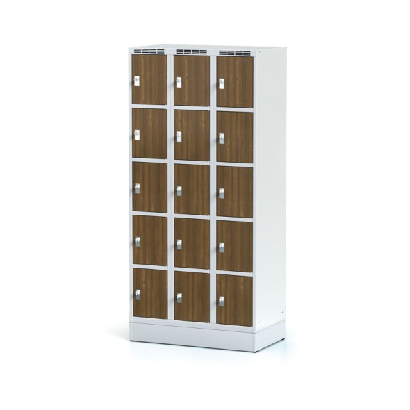 Šatní skříňka na soklu s úložnými boxy, 15 boxů 300 mm, laminované dveře ořech, cylindrický zámek