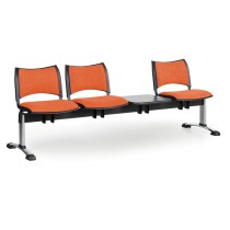 Čalouněné lavice do čekáren SMART, 3-sedák, se stolkem, oranžová, chromované nohy