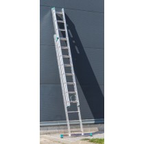 Hliníkový trojdielny univerzálny rebrík ALVE EUROSTYL s úpravou na schody, 3x11 priečok, dĺžka 7,11 m