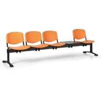 Kunststoff-Wartezimmerbank, Traversenbank ISO, 4-sitzig + Tisch, orange, schwarze Füße