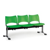 Kunststoff-Wartezimmerbank, Traversenbank VISIO, 3-sitzer, grün, verchromte Füße