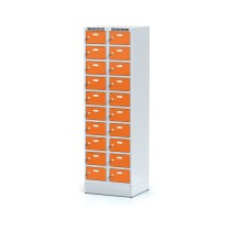 Šatníková skrinka na sokli s úložnými boxami, 20 boxov, oranžové dvere, cylindrický zámok