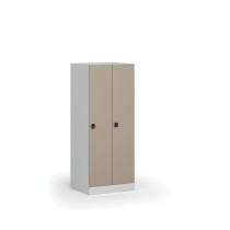 Šatníková skrinka znížená, 2 oddiely, 1500 x 600 x 500 mm, kódový zámok, béžové dvere