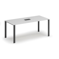 Stôl INFINITY 1800 x 900 x 750, biela + stolná zásuvka TYP IV, čierna