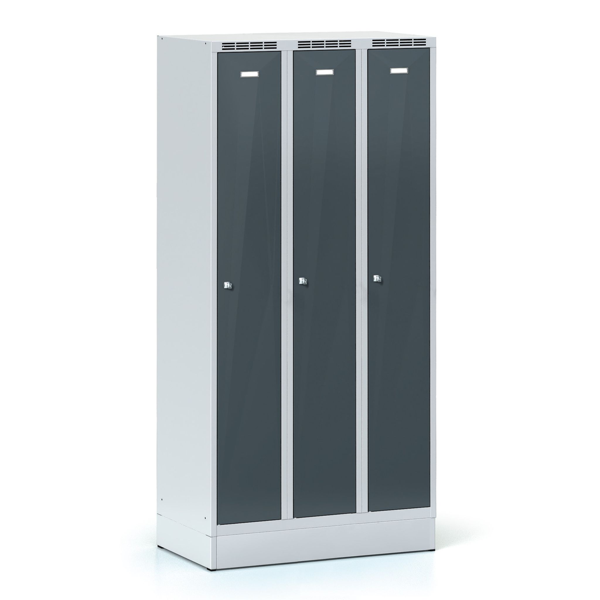 Metallspind S7 auf Sockel, 3 Abteile, 1904 x 900 x 500 mm, montiert, Zylinderschloss