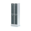 Metalowa szafka skrytkowa na cokole, 4 schowki, 1920 x 600 x 500 mm, zamek cylindryczny, drzwi ciemnoszare