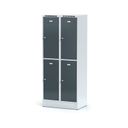 Metalowa szafka skrytkowa na cokole, 4 schowki, 1920 x 600 x 500 mm, zamek cylindryczny, drzwi ciemnoszare