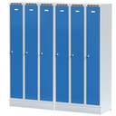 Metalowa szafka ubraniowa na cokole, 3-drzwiowa, 1920 x 900 x 500 mm, zamek cylindryczny, drzwi czerwone