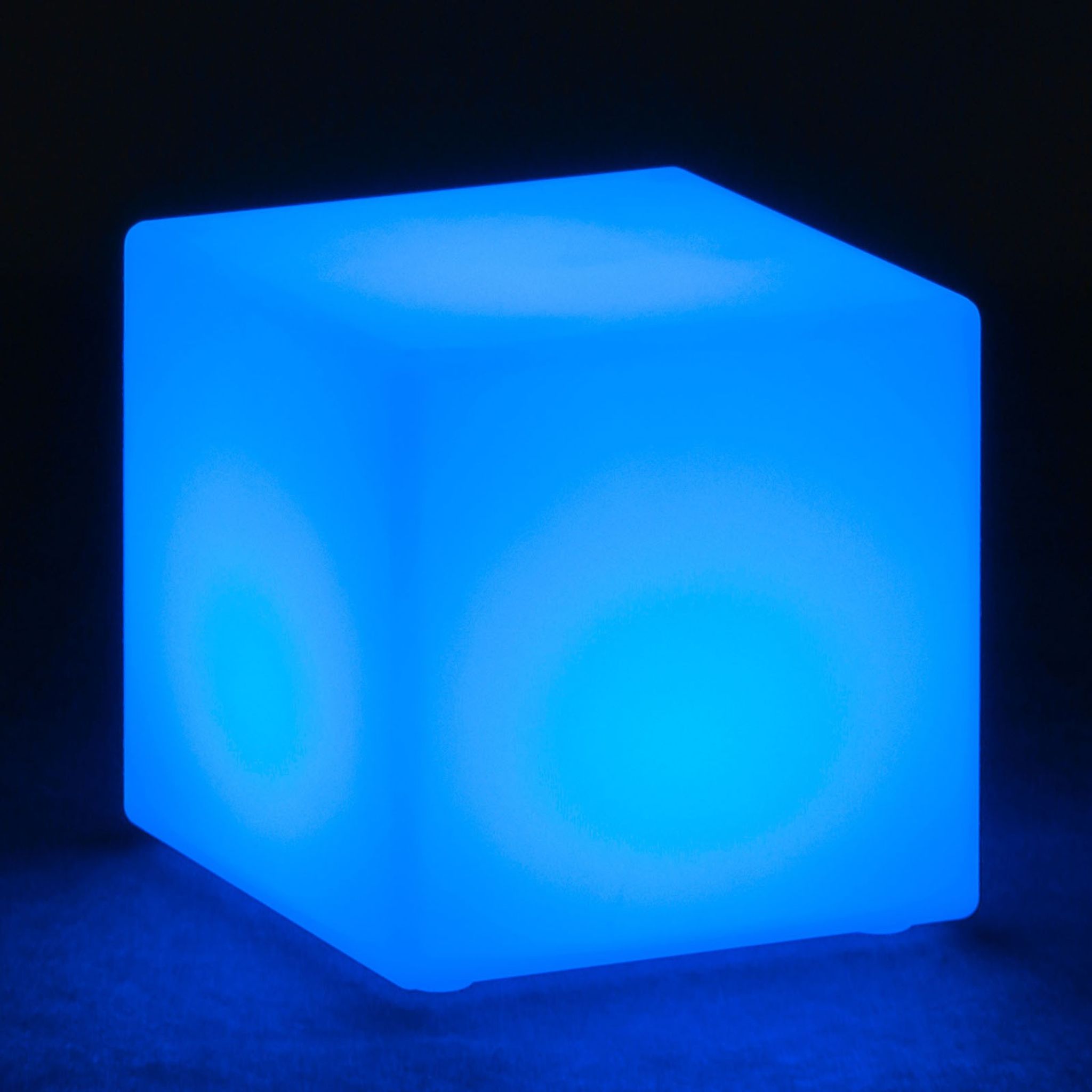 Podświetlany taboret LED, 30 x 30 x 30 cm