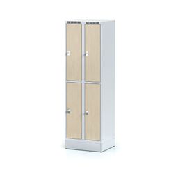 Šatní skříňka na soklu s úložnými boxy, 4 boxy 300 mm, laminované dveře bříza, cylindrický zámek