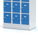 Šatní skříňka S6 s úložnými boxy na soklu, 15 boxů, 1920 x 900 x 500 mm, cylindrický zámek, tmavě šedé dveře