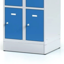 Šatníková skrinka na sokli s úložnými boxami, 8 boxov, 1920 x 600 x 500 mm, cylindrický zámok, modré dvere