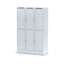 Šatníková skrinka S6 na sokli s úložnými boxami, 6 boxov, 1920 x 1200 x 500 mm, cylindrický zámok, sivé dvere