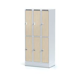 Šatníková skrinka S6 na sokli s úložnými boxami, 6 boxov 300 mm, laminované dvere breza, cylindrický zámok
