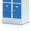 Šatníková skrinka S6 na sokli s úložnými boxami, 8 boxov, 1920 x 600 x 500 mm, otočný zámok, sivé dvere