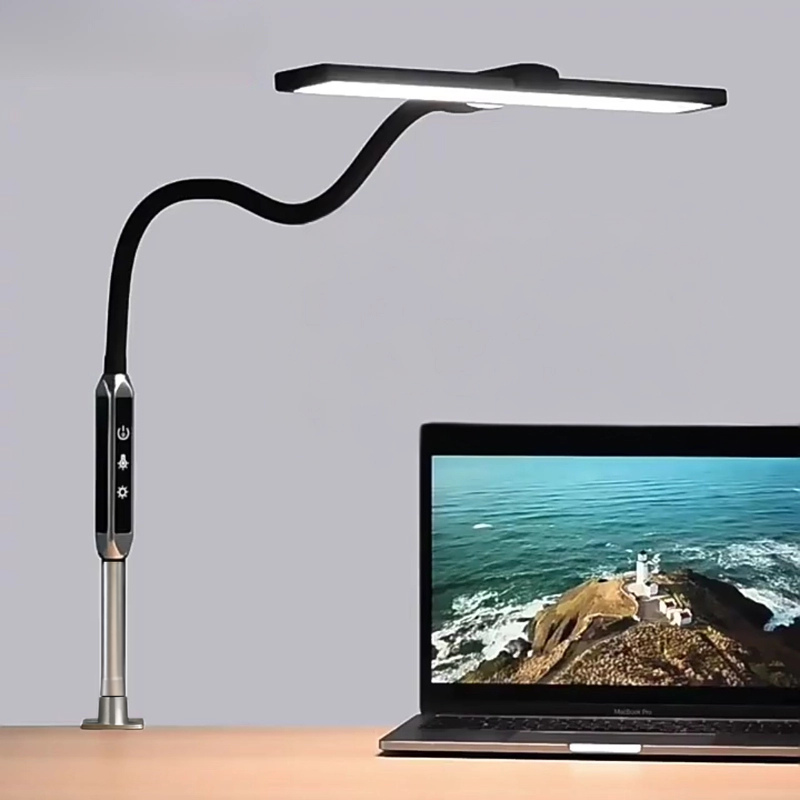 Fotografia produktu: Stolná LED lampa LUCIO, svorka, diaľkový ovládač