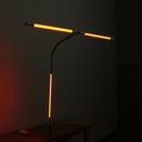 Stolní LED lampa NOX s RGBW efekty, svěrka, dálkový ovladač