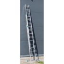 Hliníkový trojdielny rebrík ALVE EUROSTYL s úpravou na schody, 3x10 priečok, dĺžka 6,26 m