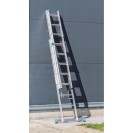 Hliníkový trojdielny rebrík ALVE EUROSTYL s úpravou na schody, 3x8 priečok, dĺžka 5,13 m