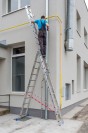 Hliníkový trojdielny výsuvný rebrík VENBOS PROFI, 3x11 priečok, 7,18 m
