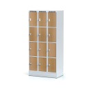 Šatníková skrinka na sokli s úložnými boxami, 12 boxov 300 mm, laminované dvere buk, cylindrický zámok