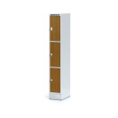 Šatníková skrinka na sokli s úložnými boxami, 3 boxy 300 mm, laminované dvere čerešňa, cylindrický zámok